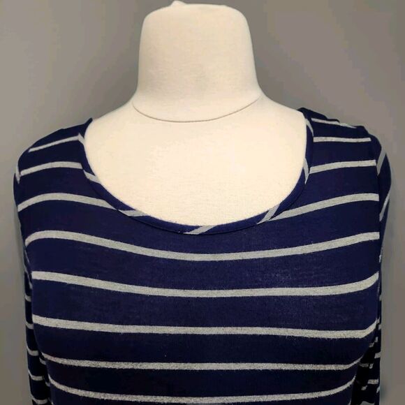 BCBGMaxAzria Long Sleeve Navy Blue Gray Striped Knit Top Size XL - Picture 2 of 11